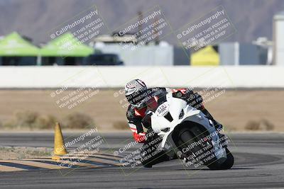 media/Jan-15-2026-Racers Edge (Thu) [[dfebeb70ab]]/3-B Group/Session 1 Turn 15/